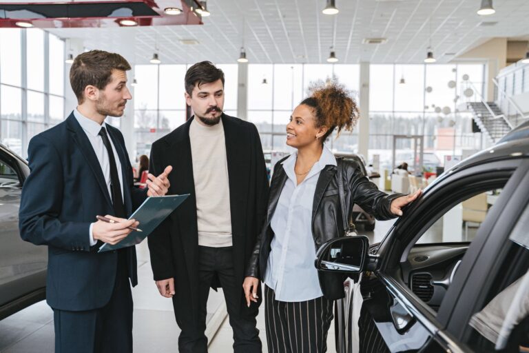 What you should do if a car dealer deceives you